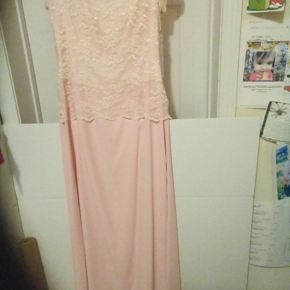 Ladies long dress - Picture 5 of 7